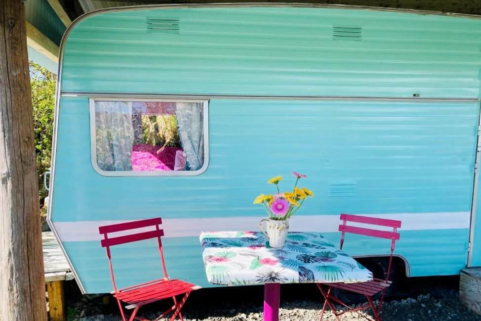 Retro Caravans At Valentia Island Escape Ξενοδοχείο Chapeltown Εξωτερικό φωτογραφία